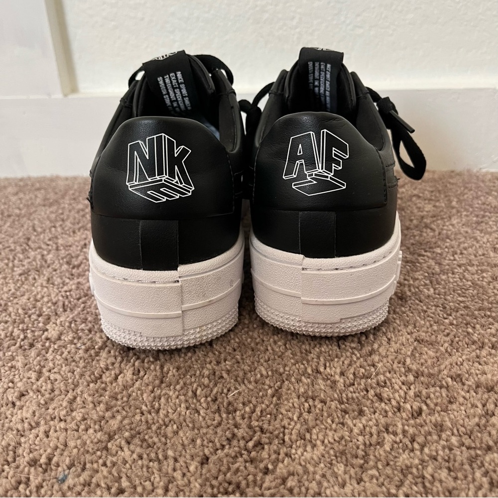 Nike Women's Black and White Sneakers - Picture 6 of 10